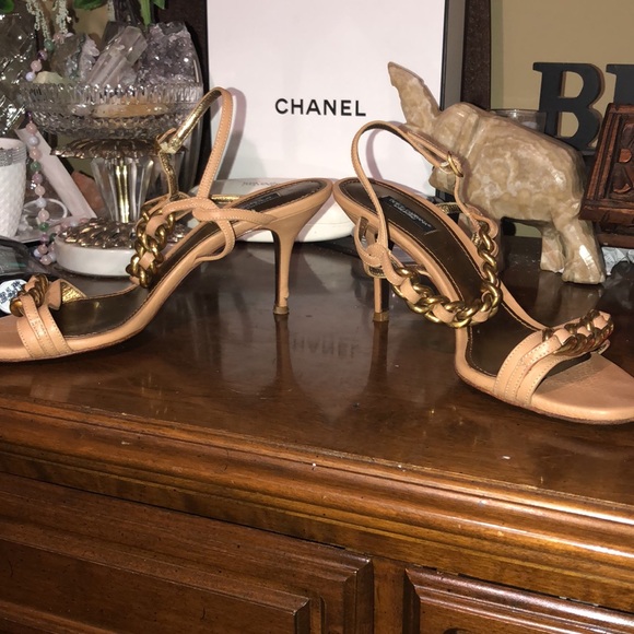 AUTH DOLCE & GABBANA Pebbled Leather Gold Chain Couture Heels - Picture 7 of 12